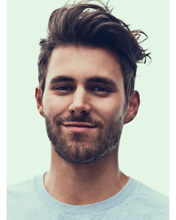 Grunge hairstyle for men who suits