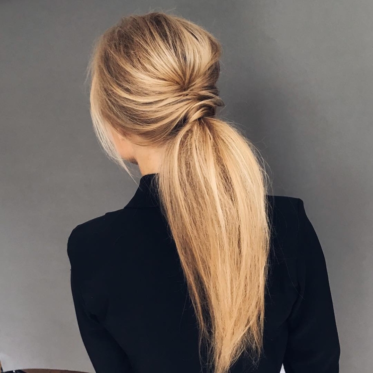 How to make a brushed ponytail in 5 minutes