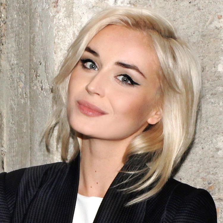 Polina Gagarina's hairstyle