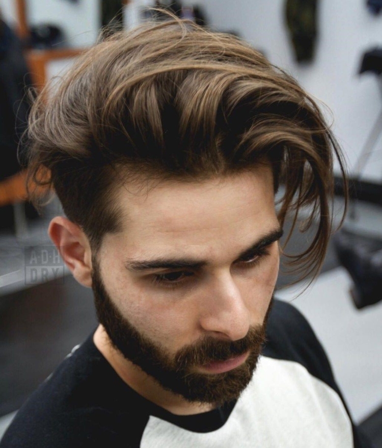 Grunge hairstyle for men who suits