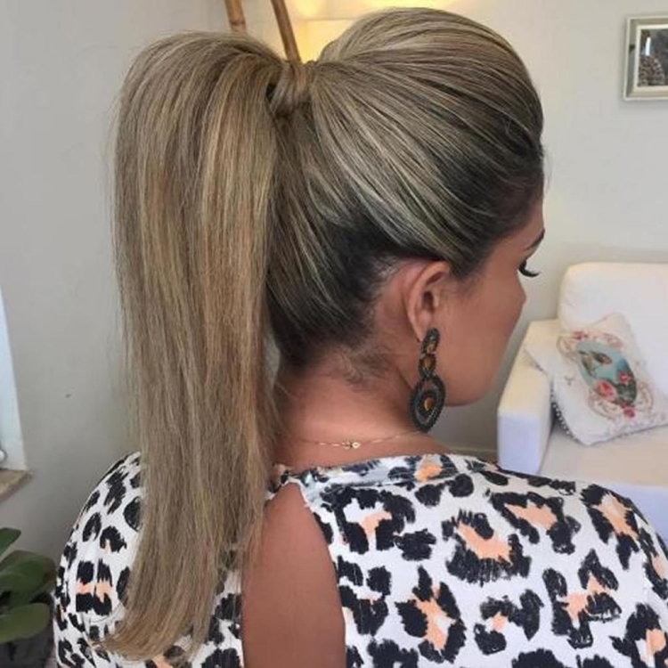 How to make a brushed ponytail in 5 minutes