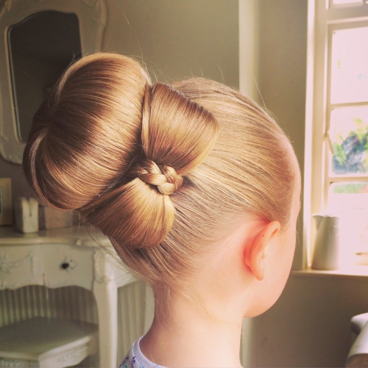 Donut hairstyle step by step