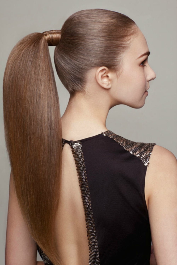 How to make a brushed ponytail in 5 minutes