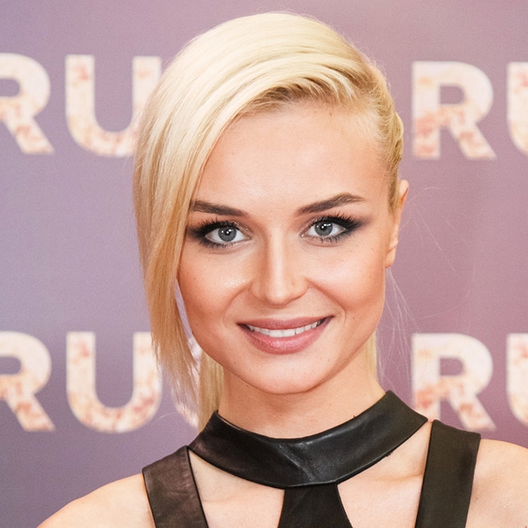 Polina Gagarina's hairstyle