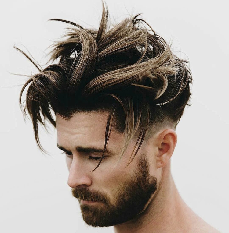 Grunge hairstyle for men who suits