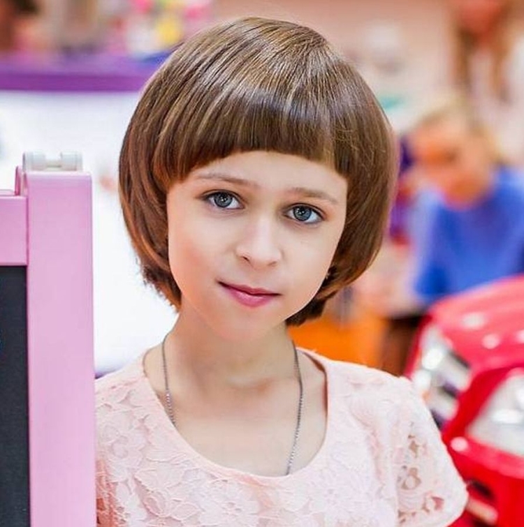 Short haircuts for girls 7-8 years old