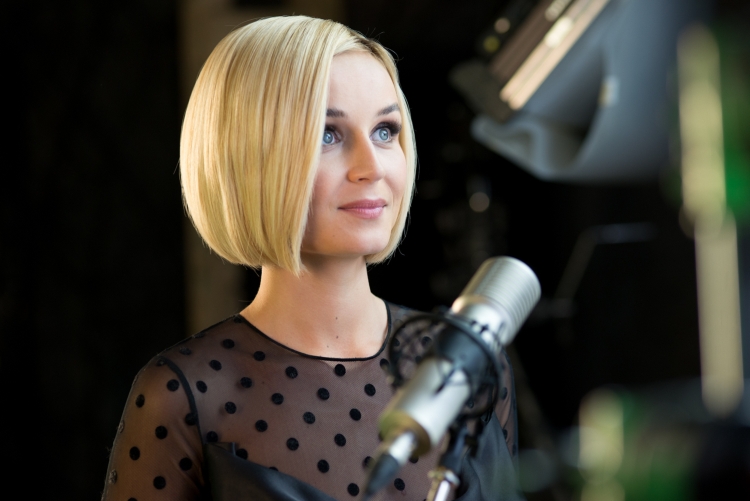 Polina Gagarina's hairstyle