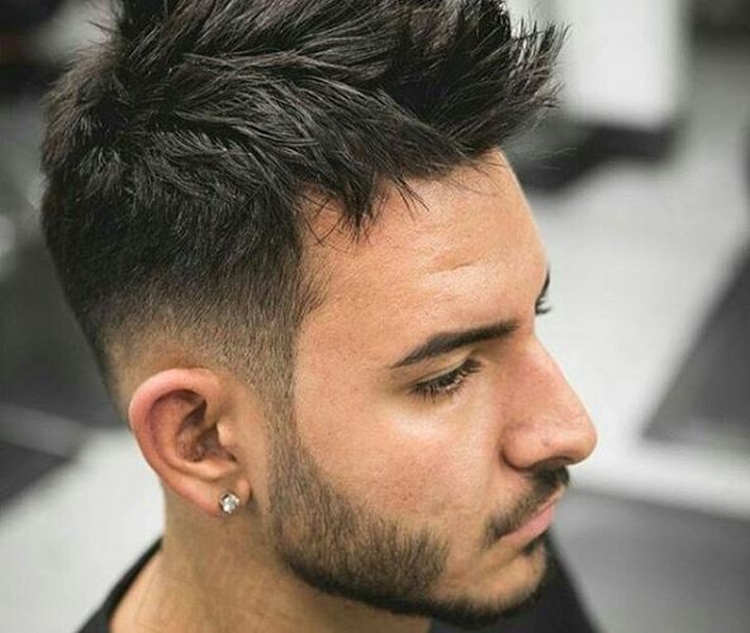 Grunge hairstyle for men who suits