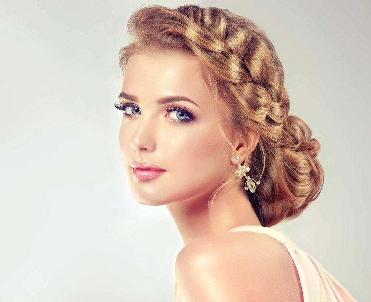 Evening hairstyles for medium hair