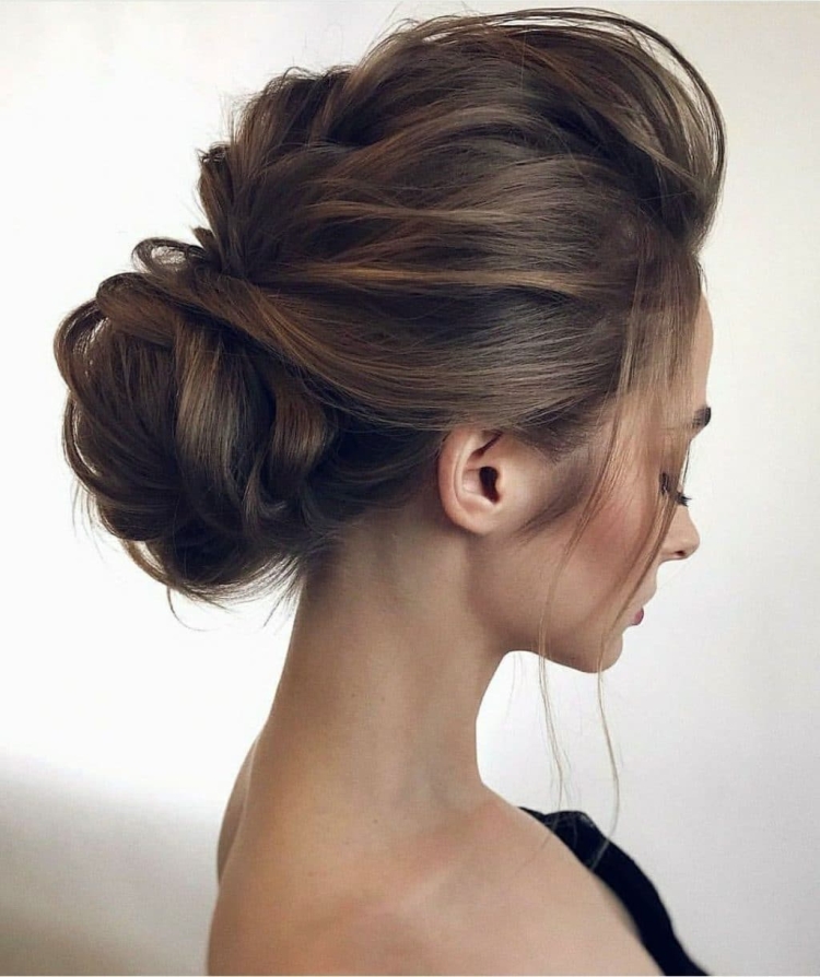 Evening hairstyles for medium hair