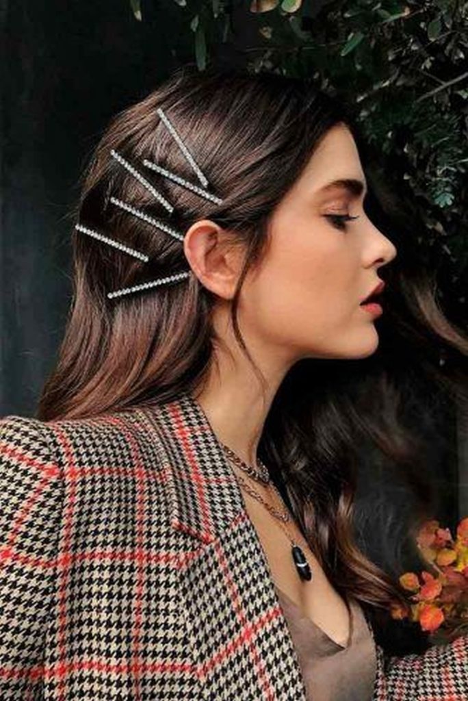 Hair clip hairstyle with barrettes