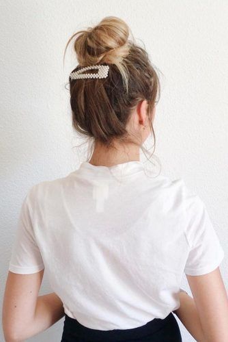 Hair clip hairstyle with barrettes