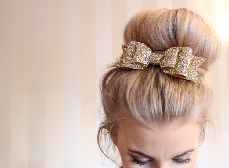 Hair clip hairstyle with barrettes