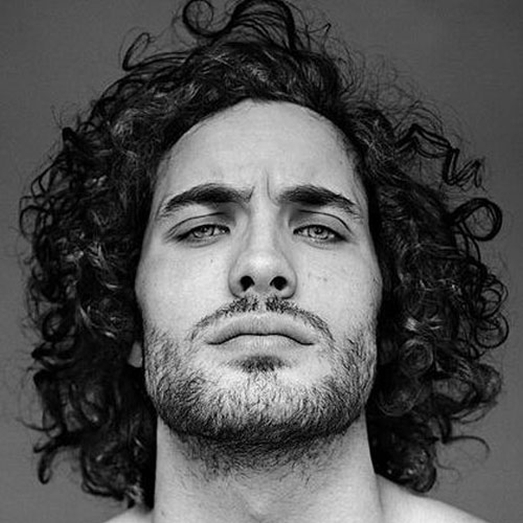 Men's haircuts for curly hair