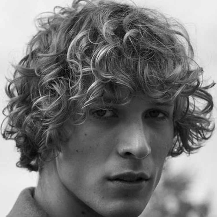 Men's haircuts for curly hair