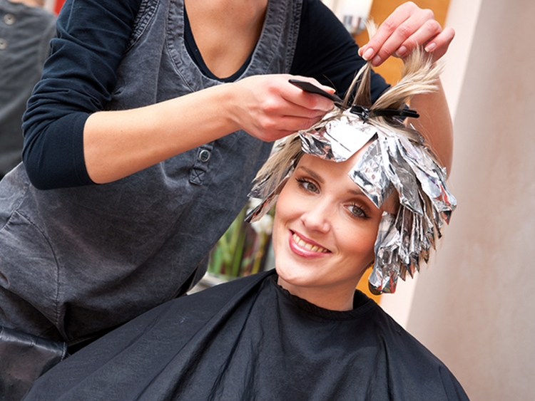 Hair highlighting in two colors