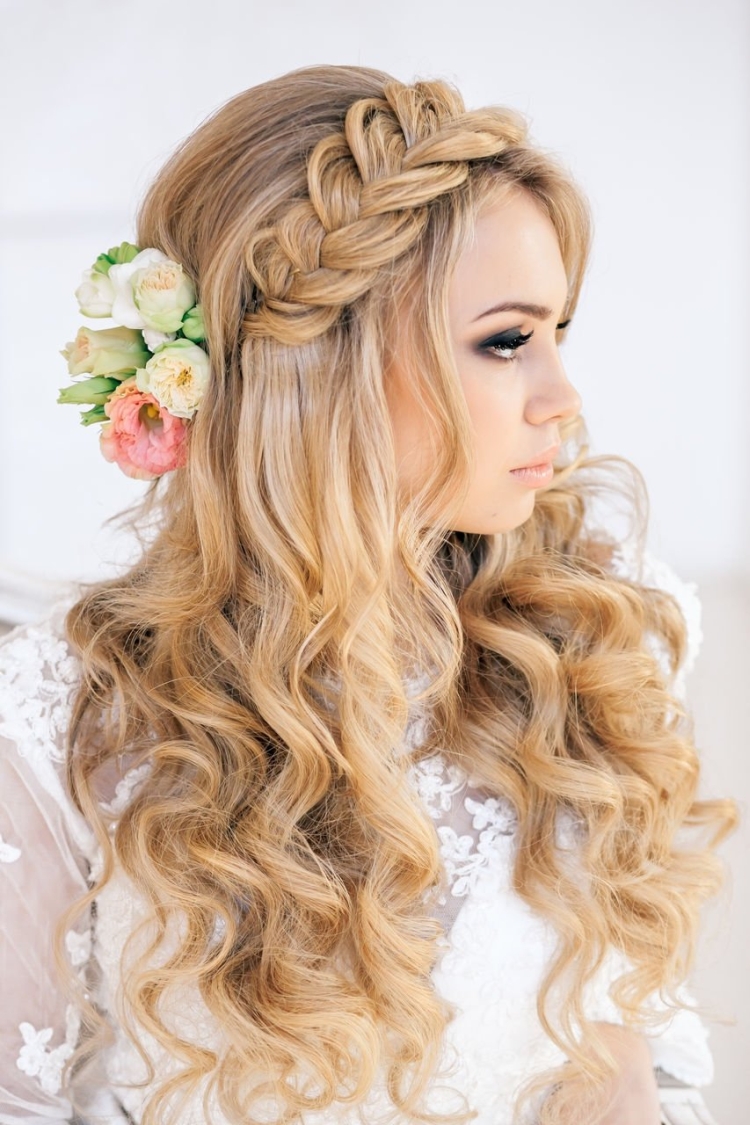 Romantic hairstyles 35 photos