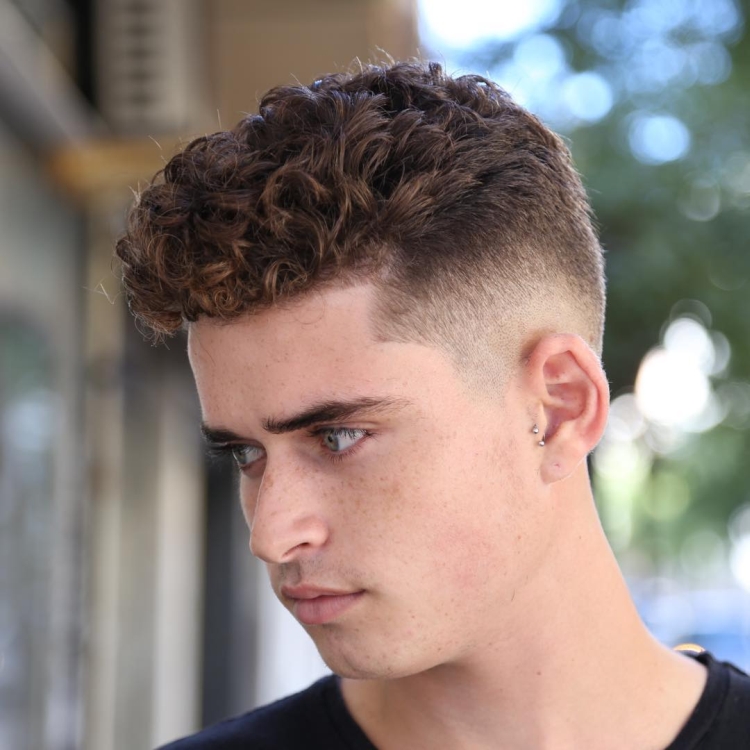 Men's haircuts for curly hair