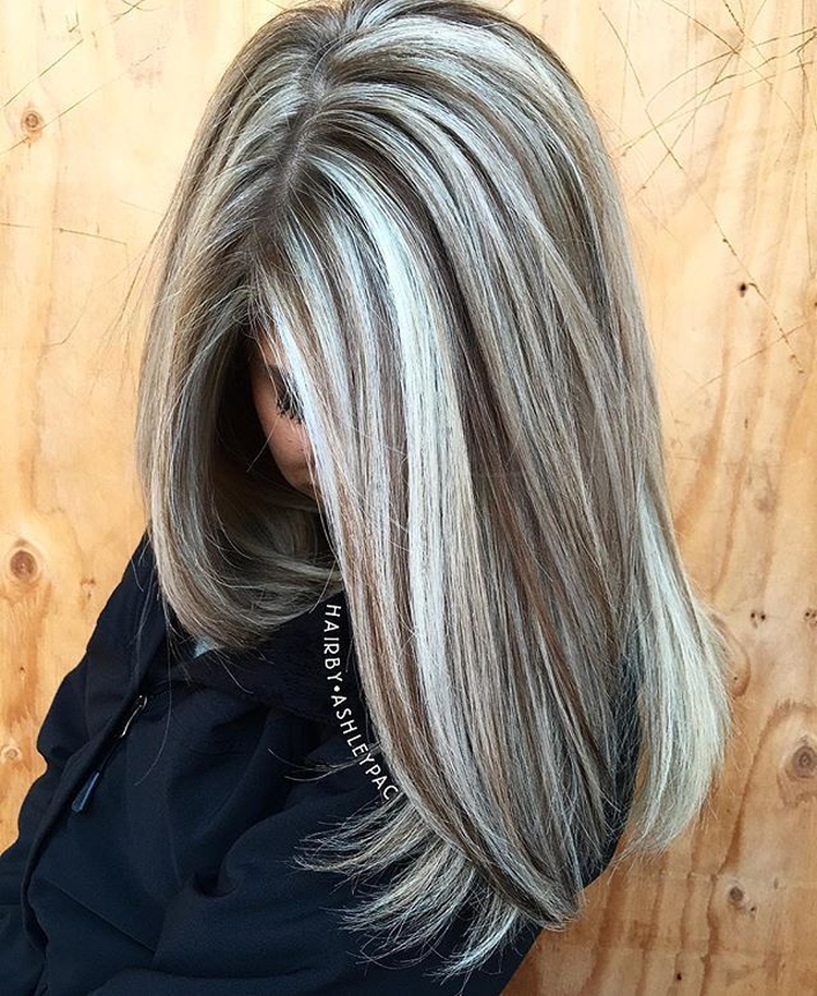 Hair highlighting in two colors