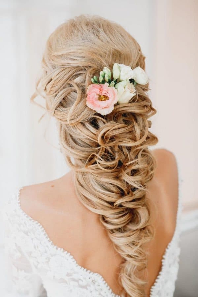 Romantic hairstyles 35 photos