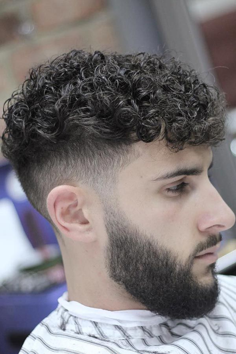 Men's haircuts for curly hair