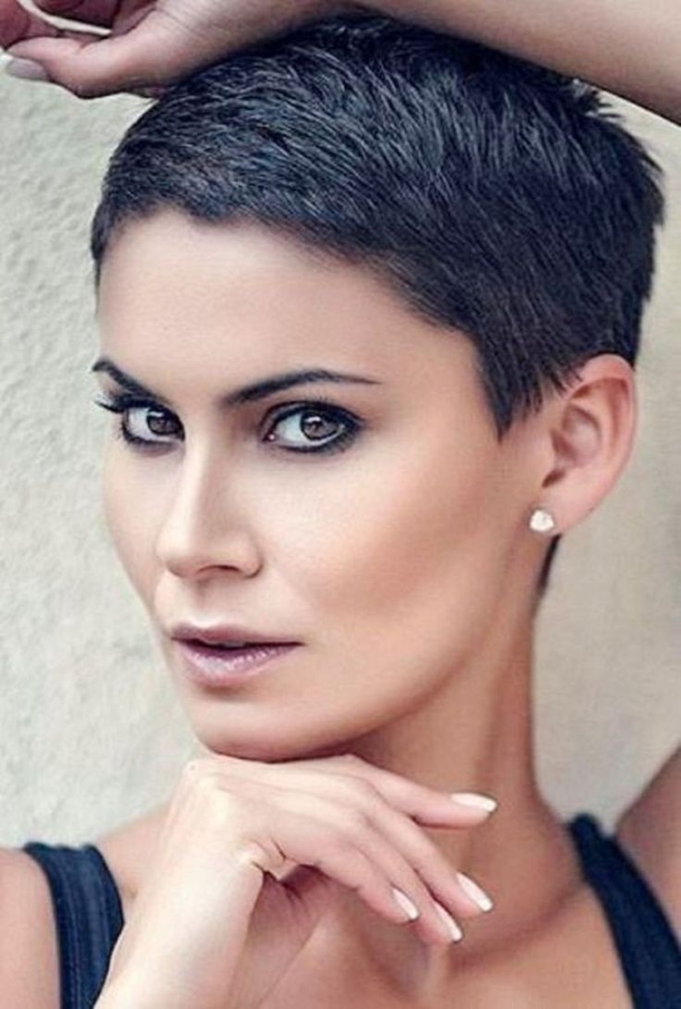 Women's ultra short haircuts