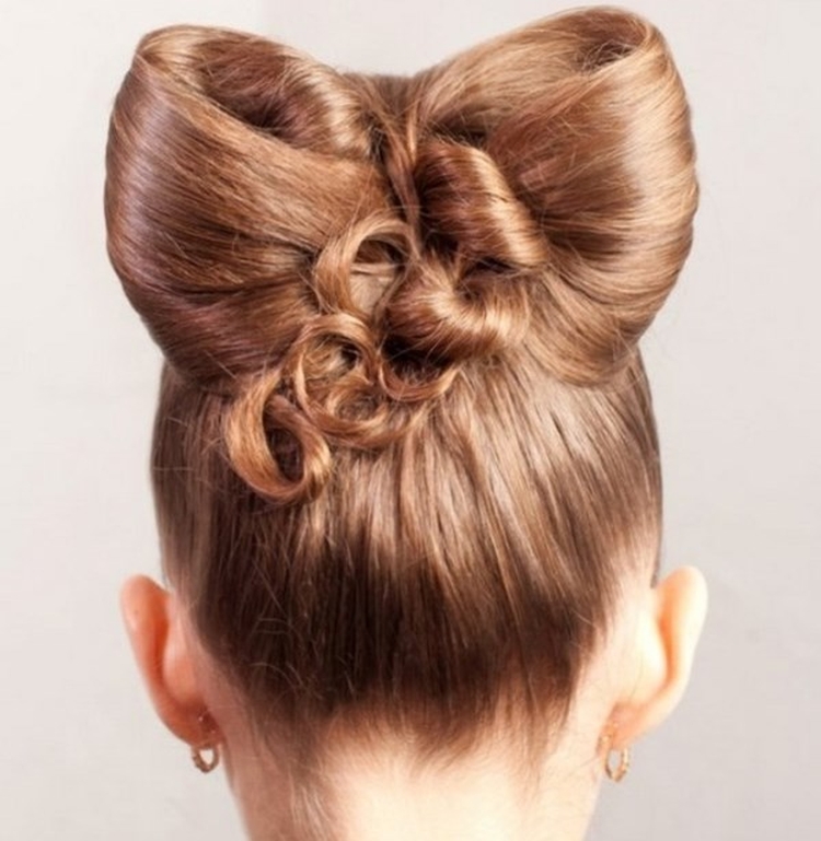 How to make a bow out of hair