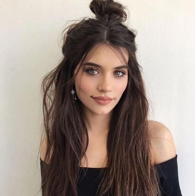 Light hairstyles with loose hair