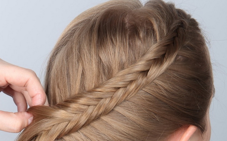 How to braid two side braids of yourself