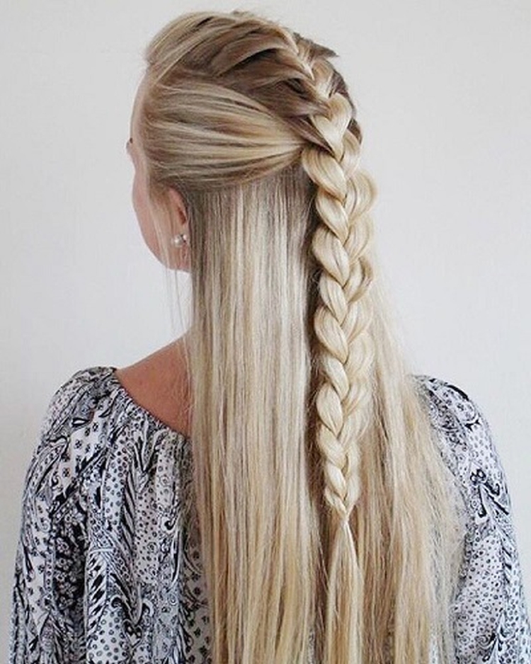 Light hairstyles with loose hair