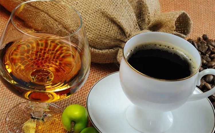 Hair mask with coffee