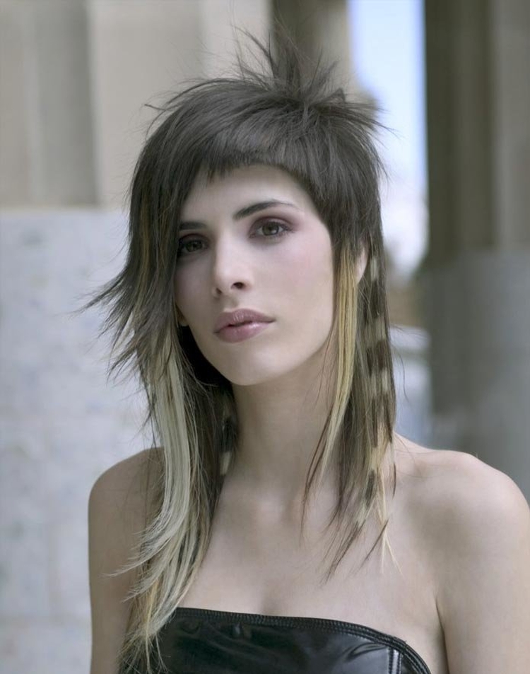 Asymmetrical haircuts for long hair