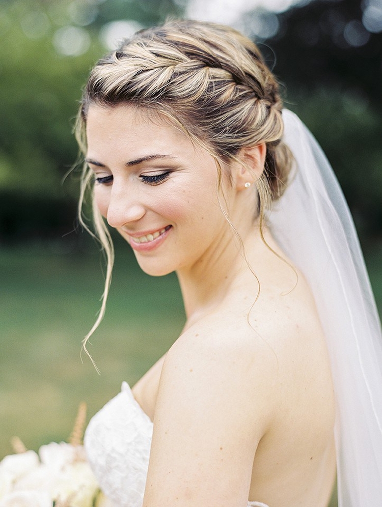 Wedding hairstyles for medium hair with a veil with bangs