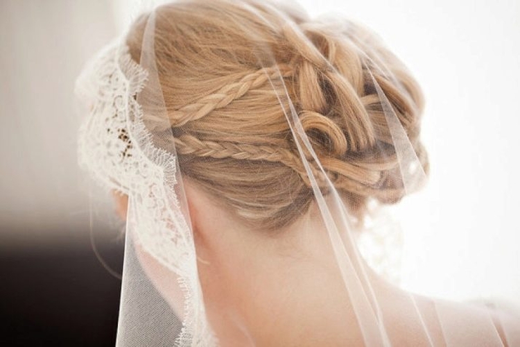 Wedding hairstyles for medium hair with a veil with bangs