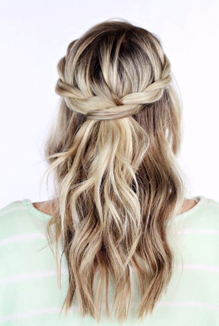 Light hairstyles with loose hair