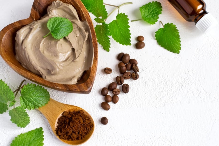 Hair mask with coffee