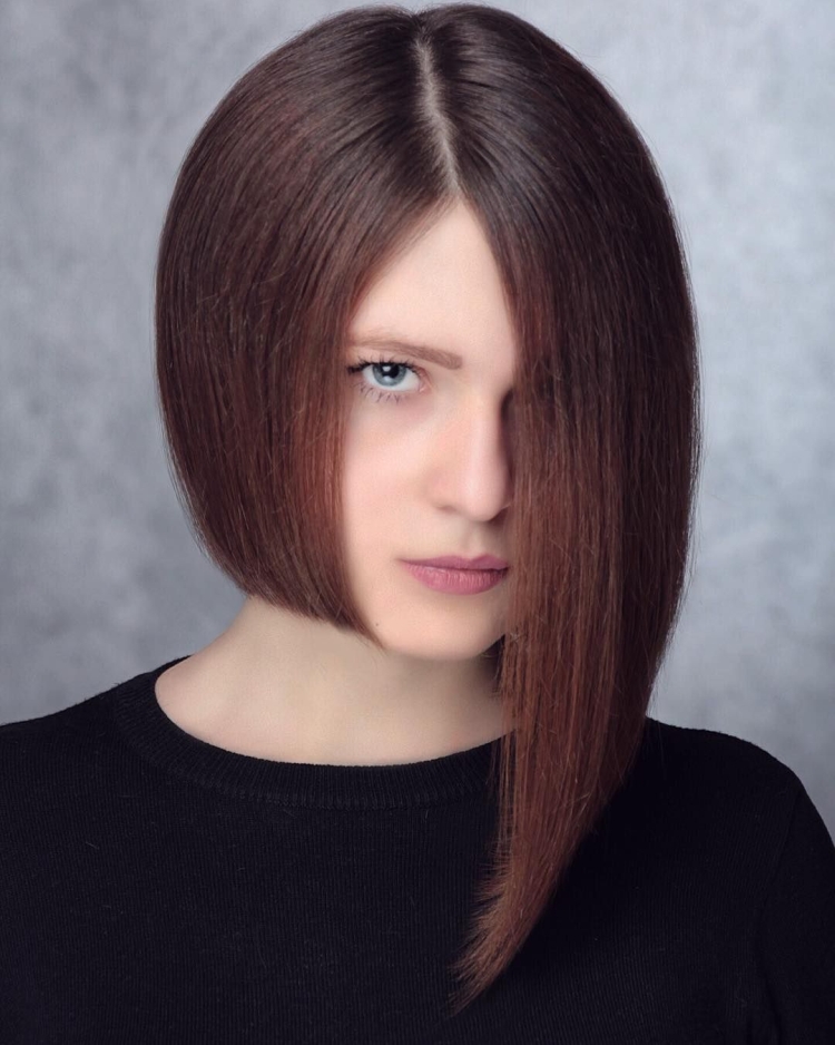 Asymmetrical haircuts for long hair