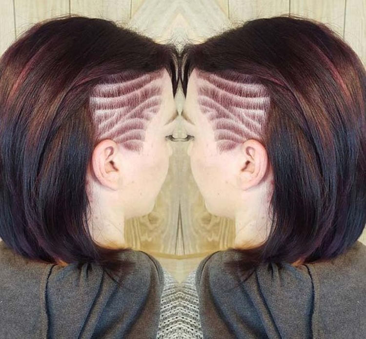 Drawing on the back of the head shaved in girls