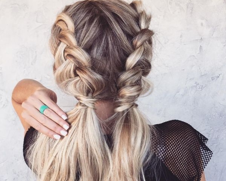 How to braid two side braids of yourself