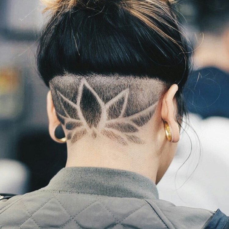 Drawing on the back of the head shaved in girls