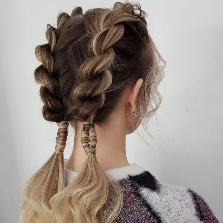 How to braid two side braids of yourself