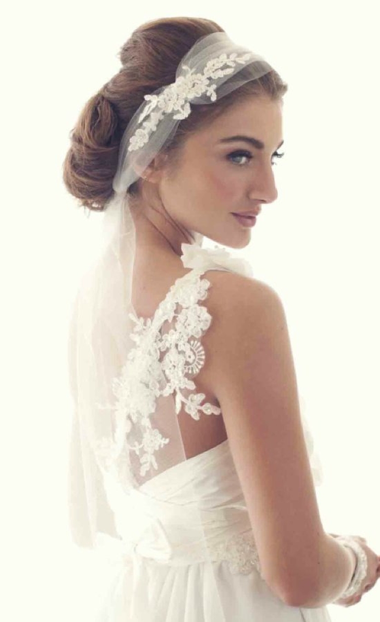 Wedding hairstyles for medium hair with a veil with bangs