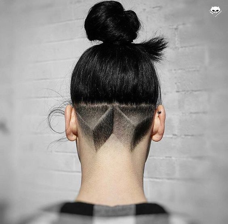 Drawing on the back of the head shaved in girls