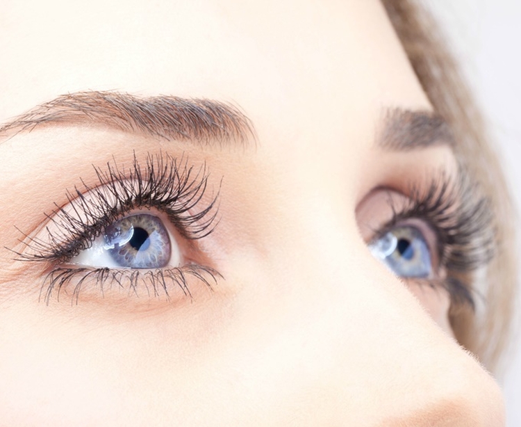 How to restore eyelashes after mascara