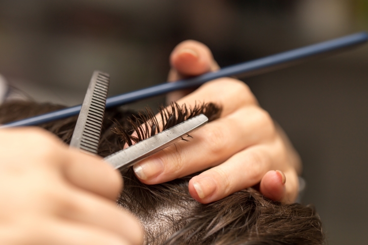 How to profile bangs at home