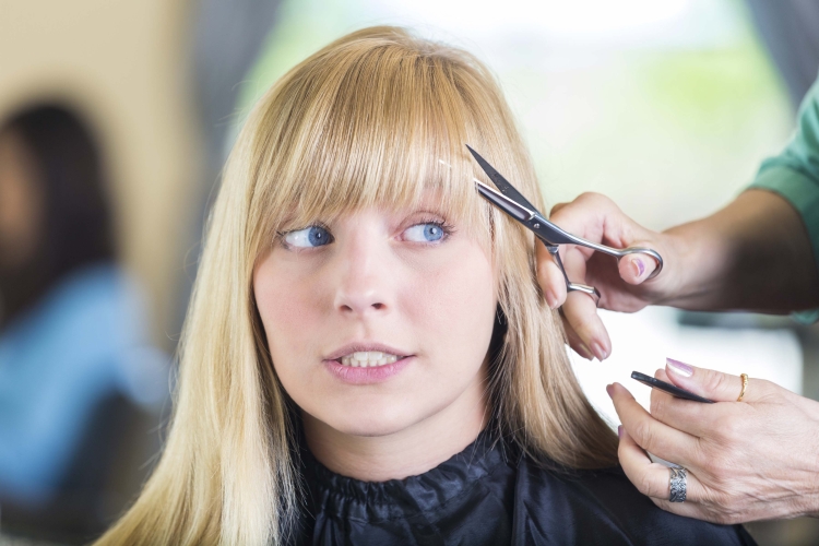 How to profile bangs at home