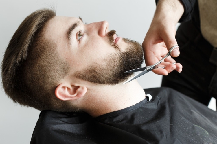 Haircut beard at home