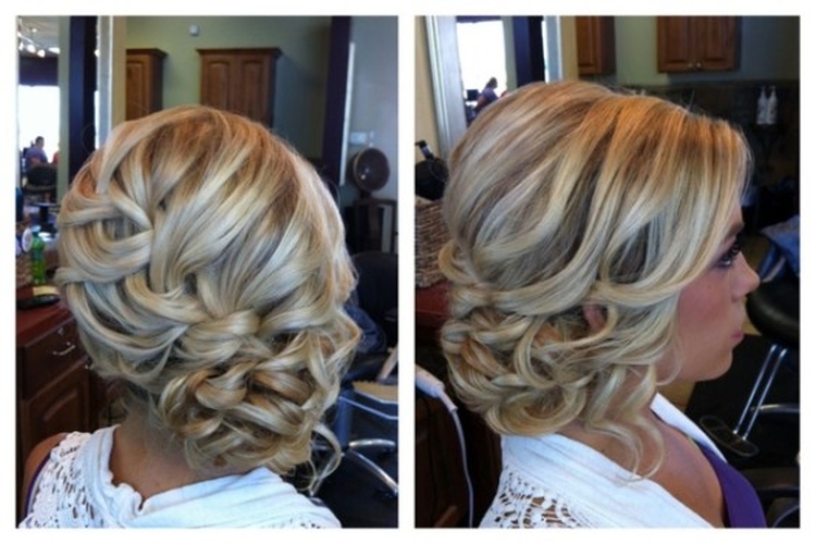 Hairstyles with curled hair