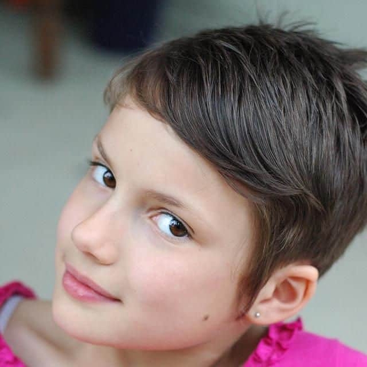 Short hairstyles for girls 12 years old