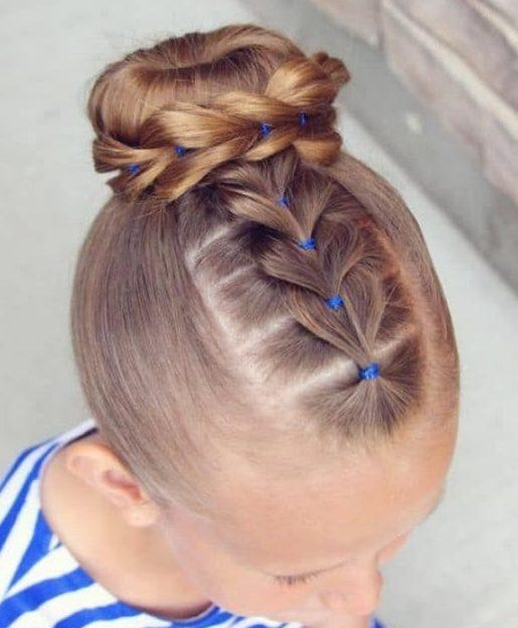 Hairstyles for physical education for girls of 13 years old